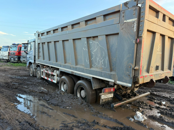 Shacman (Shaanxi) SX 8x4 Самосвал SX331863366 — Б/У, 2023 г.