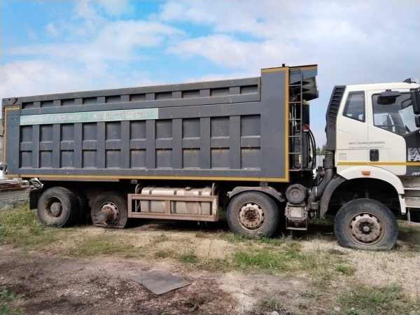 FAW CA 3310 8x4 Самосвал — Б/У, 2023 г.