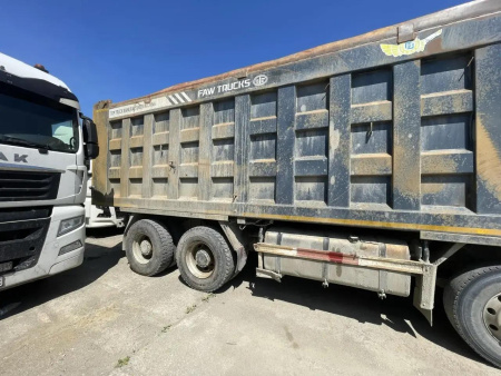 FAW J6 8x4 Самосвал СА3310Р66K24T4E5 — Б/У, 2023 г.
