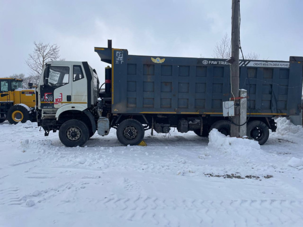 FAW J6 8x4 Самосвал CA3310P66K24T4E5 — Б/У, 2023 г.