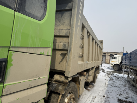 Shacman (Shaanxi) SX 8x4 Самосвал SX331863366 — Б/У, 2023 г.