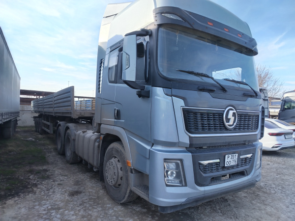 Shacman (Shaanxi) SX42584V324 — Б/У, 2023 г.