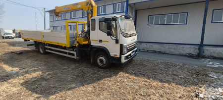 JAC N120 Бортовой с КМУ 438968 — Б/У, 2024 г.