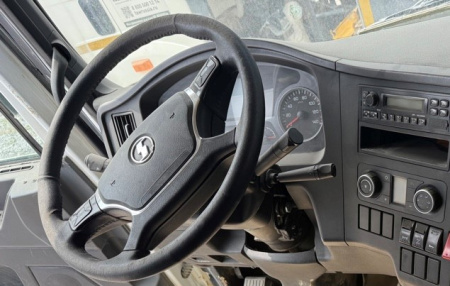 Shacman (Shaanxi) SX 6x4 Самосвал SX32586T384 — Б/У, 2022 г.