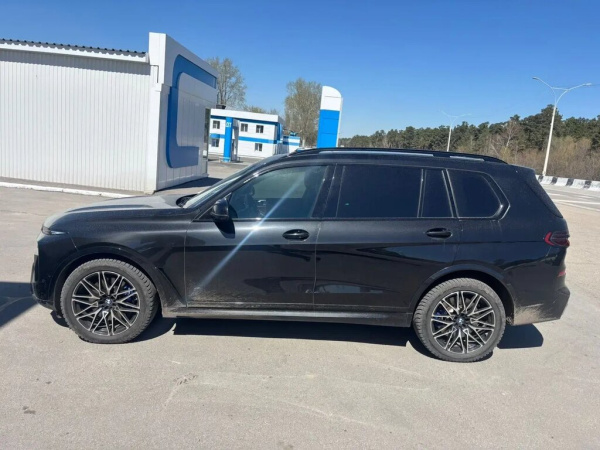 BMW X7 M60i xDrive — Б/У, 2022 г.