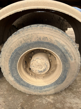 Shacman (Shaanxi) SX 6x6 Седельный тягач SX42586V385 — Б/У, 2023 г.