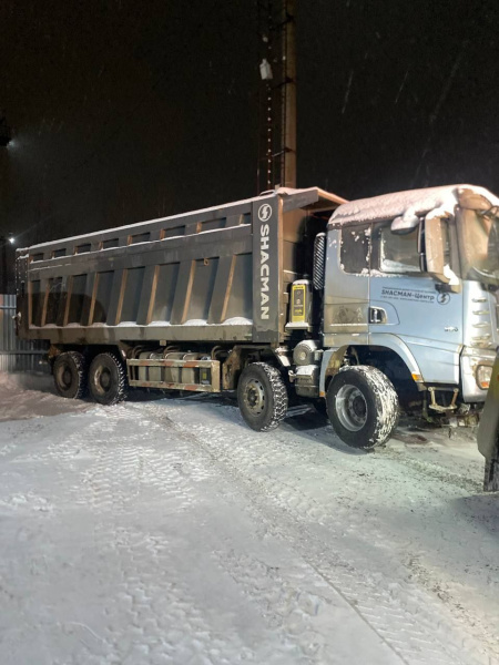 Shacman (Shaanxi) SX 8x4 Самосвал SX331863366 — Б/У, 2024 г.