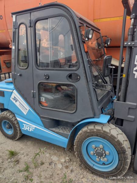 TRF D Вилочный погрузчик D30-3X — Б/У, 2023 г.