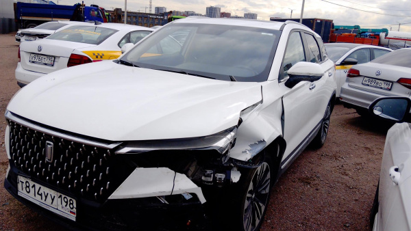 FAW (First Automotive Works) Bestune T77 — Б/У, 2023 г. (Санкт-Петербург, 112000 км)