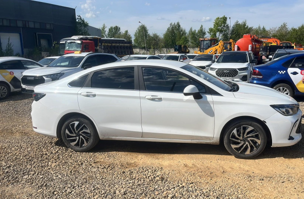 BAIC Ю5 Плюс (U5 Plus) — Б/У, 2023 г. (Челябинск, 137597 км)