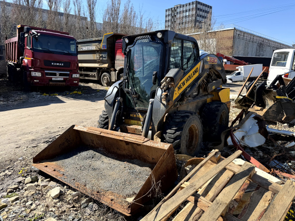 NEW HOLLAND L330 Мини погрузчик — Б/У, 2022 г.