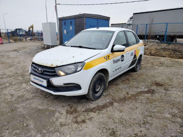 Lada Granta лифтбек — Б/У, 2023 г. (Санкт-Петербург, 146478 км)