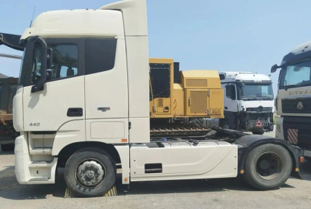 Foton AUMAN 4x2 Седельный тягач EST A 1844 AMT — Б/У, 2023 г.