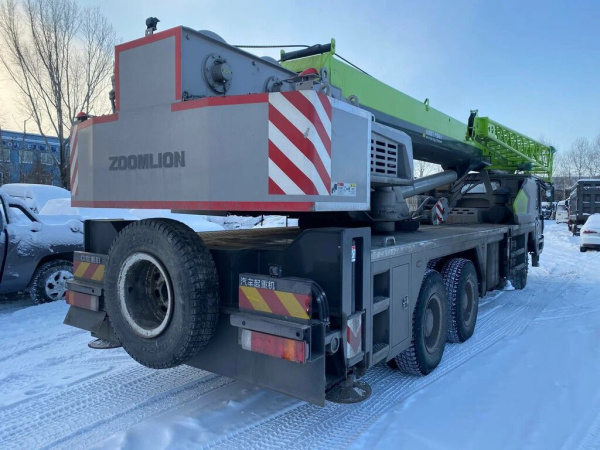 Zoomlion ZTC 6x4 Автокран ZTC300V — Б/У, 2024 г.