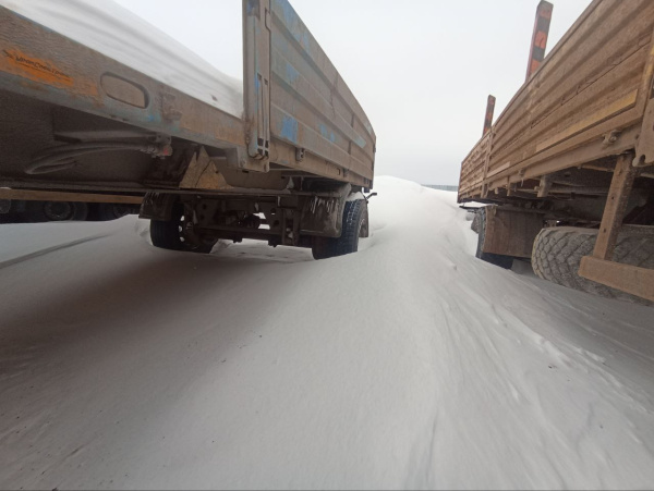 УралСпецТранс 9465 Полуприцеп контейнеровоз 2 оси 94656L-A1-03 — Б/У, 2023 г.