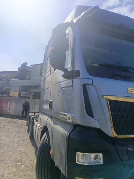 SITRAK C7H 6x4 Седельный тягач ZZ4256V364HE — Б/У, 2023 г.